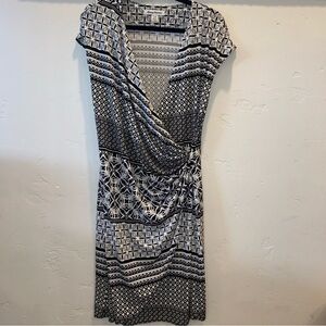 Tommy Bahama Faux wrap cap sleeve black-and-white dress size large